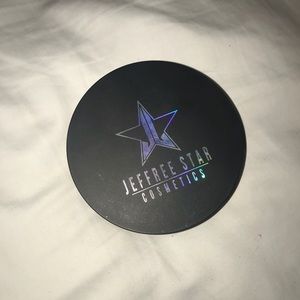 Jeffree Star highlighter